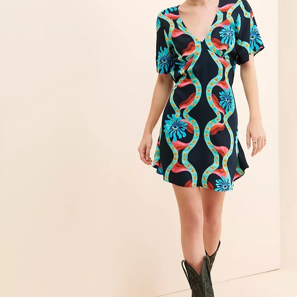 V-Neck Black Mini Dress with Turquoise & Coral Wave Print - Picture 4 of 14